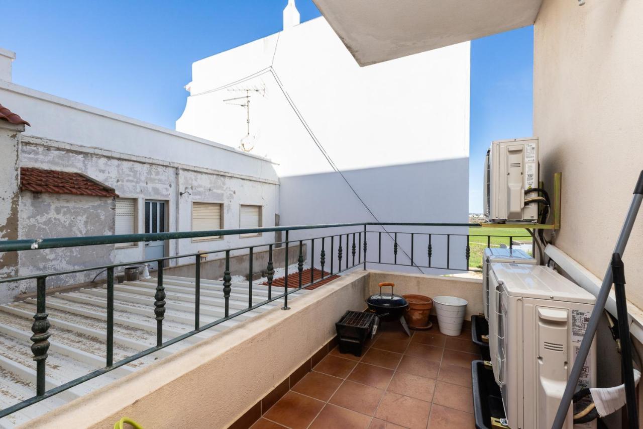 Beach Front View Armacao De Pera Flat Exterior foto